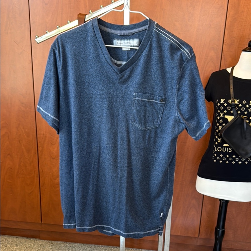NWOT Nordstrom PD & CO Men's Blue V-Neck T-Shirt